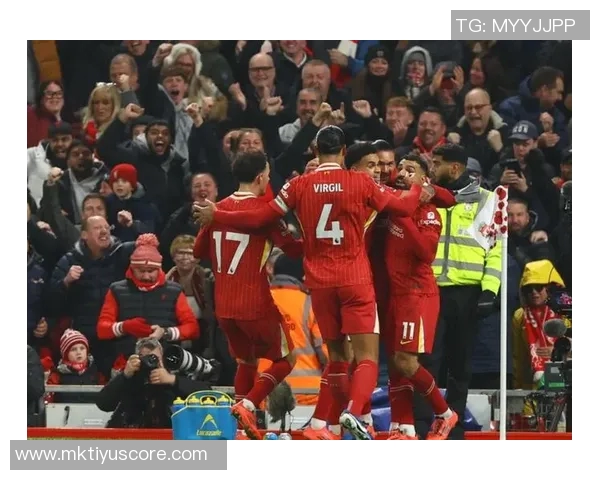 英超战报:利物浦遭遇四连败曼联喜迎三连胜展现强势回归