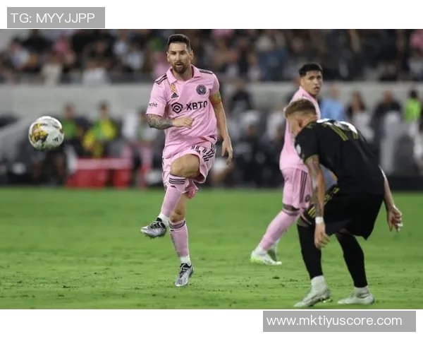 梅西双响助力球队季后赛首战胜利荣膺全场最佳毫无争议